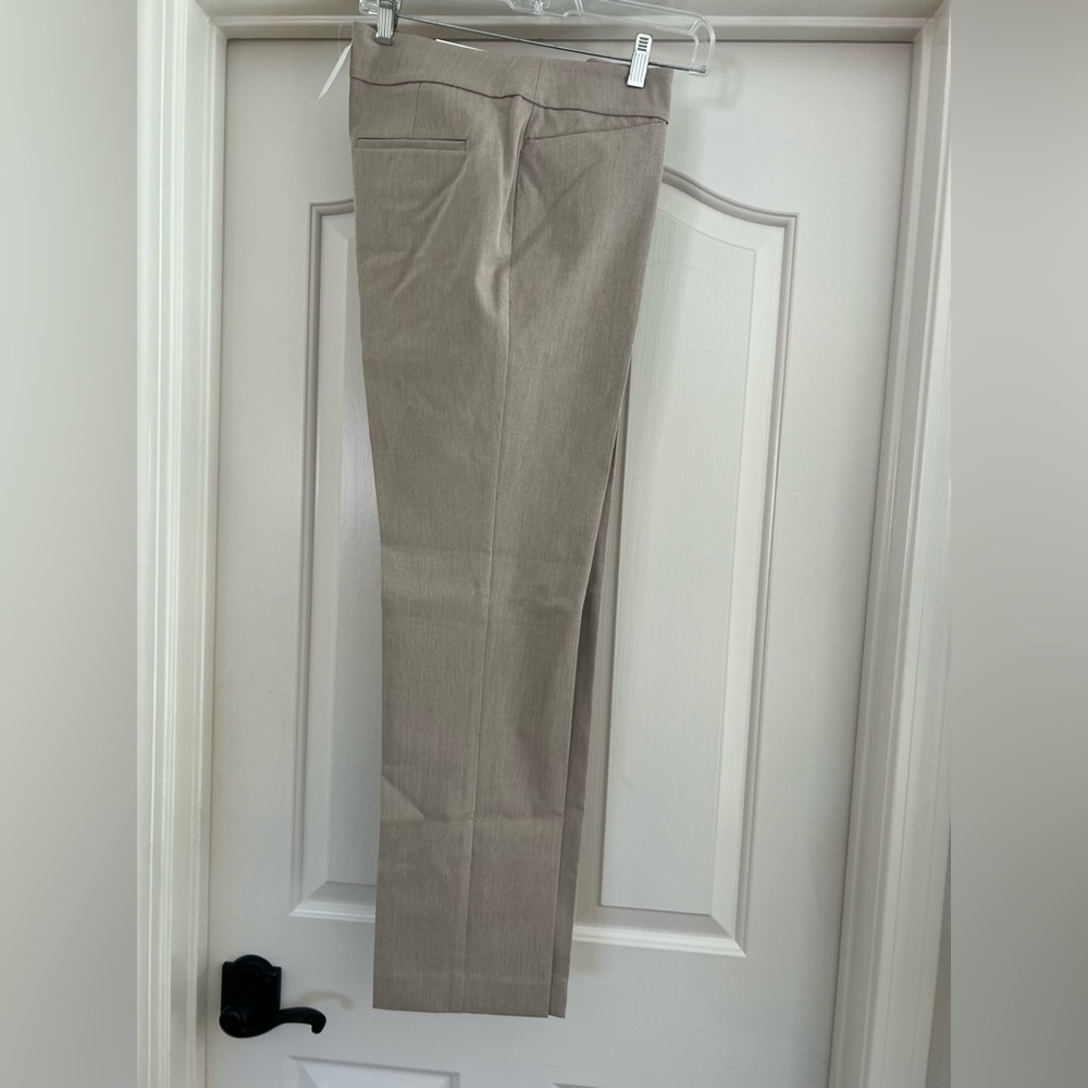 NWT Ann Taylor Factory Slim Straight Khaki size 6